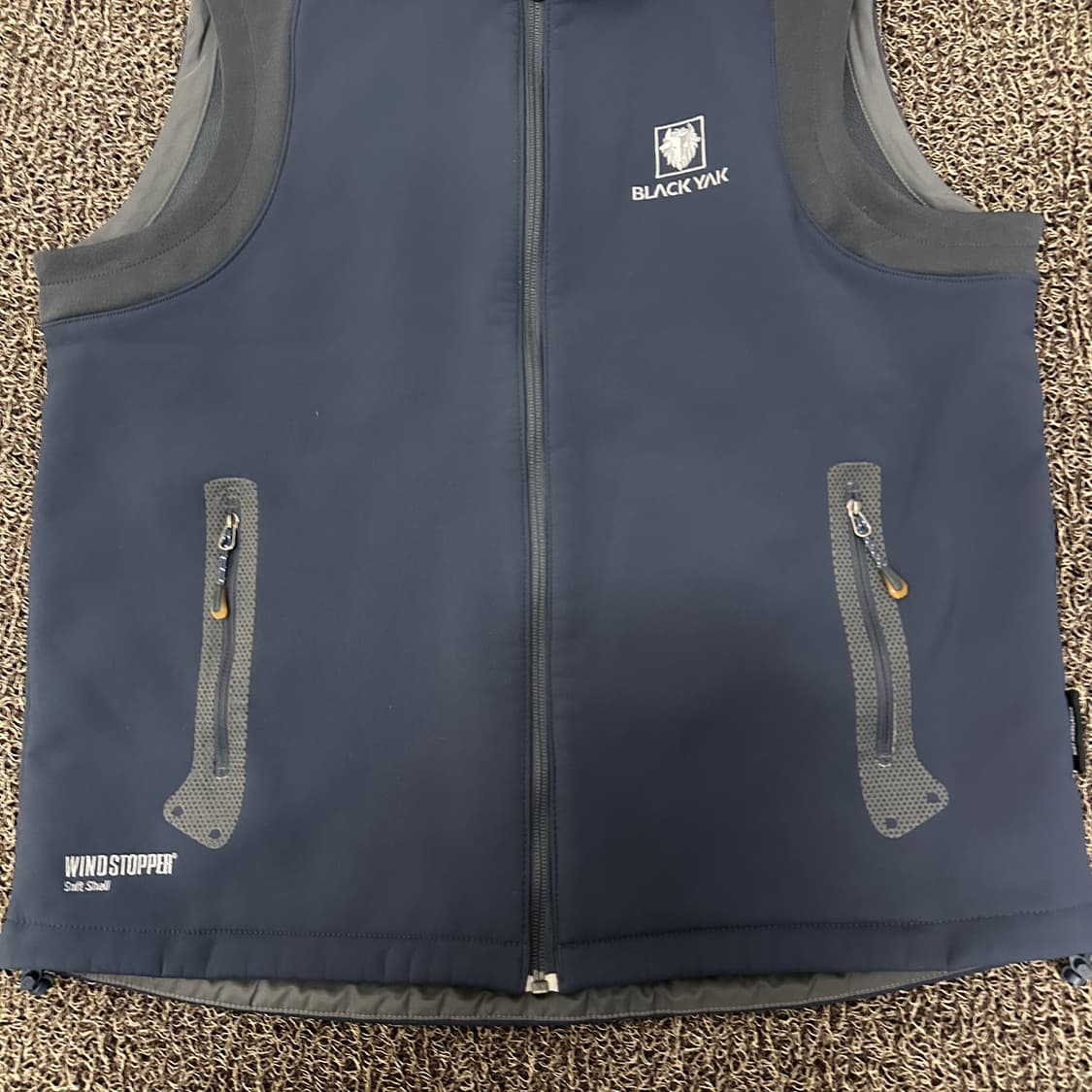 블랙야크 윈드스토퍼 소프트쉘 등산복 조끼 100(L) 상품이미지3