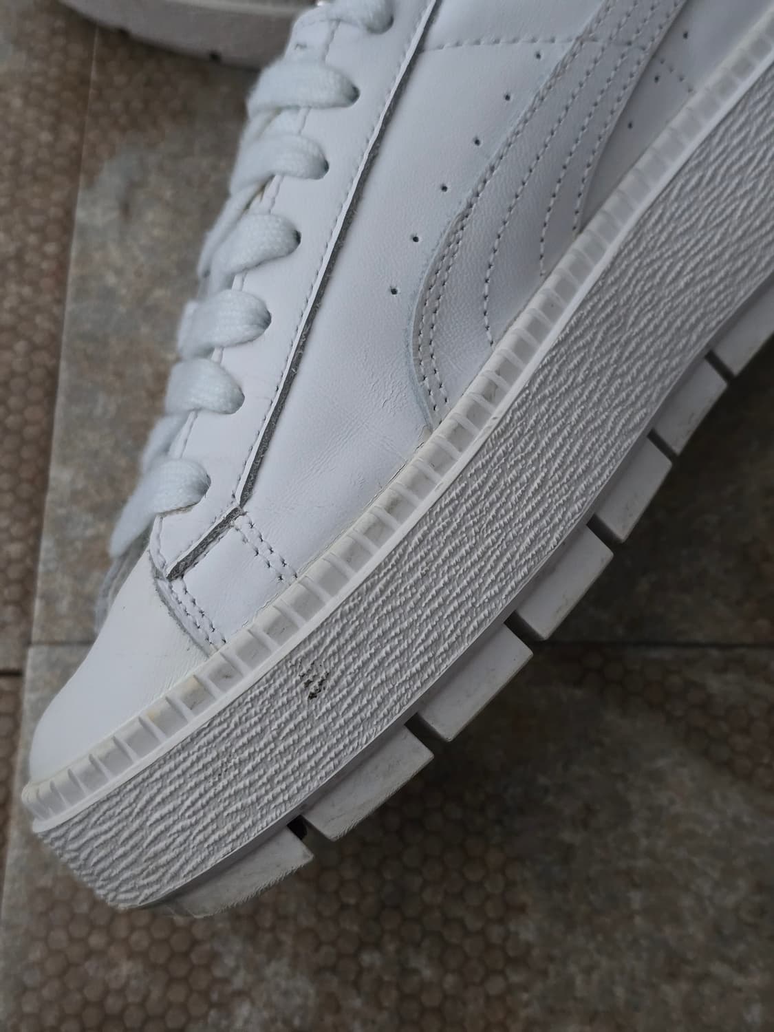 (220)푸마 바스켓 플랫폼 트레이스 화이트 상품이미지8