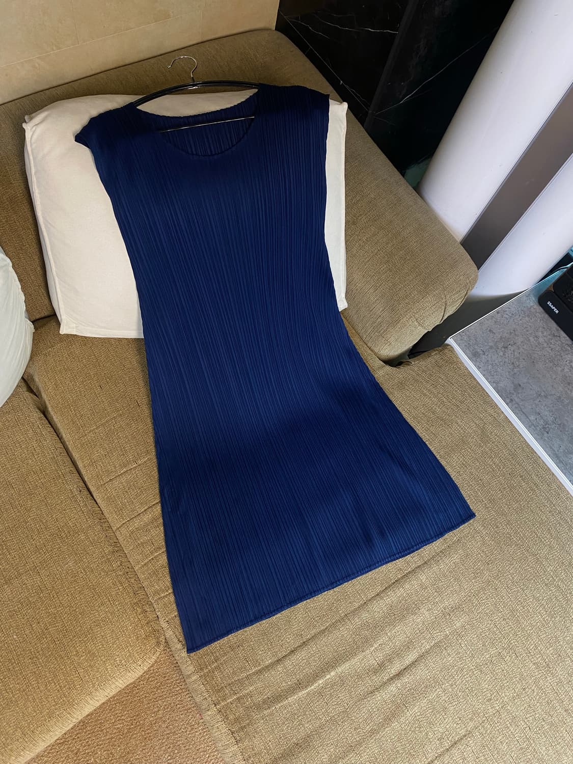 이세이미야케 플리츠 플리즈 슬리브리스 미디 원피스 상품이미지3