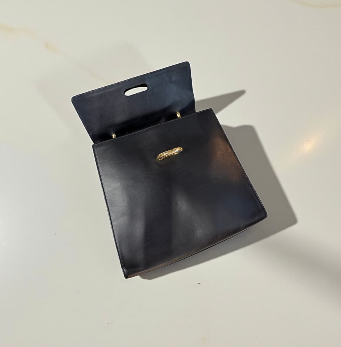 셀린느 플랩 레더 캘리 토트백 상품이미지7