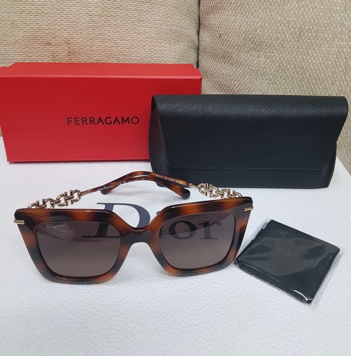페라가모 선글라스(새상품 풀박스) 상품이미지1