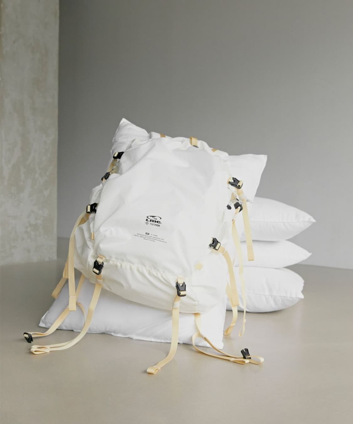 Helinox 헬리녹스 LMC 콜라보 화이트 미니멀 백팩 가방 28L 상품이미지3
