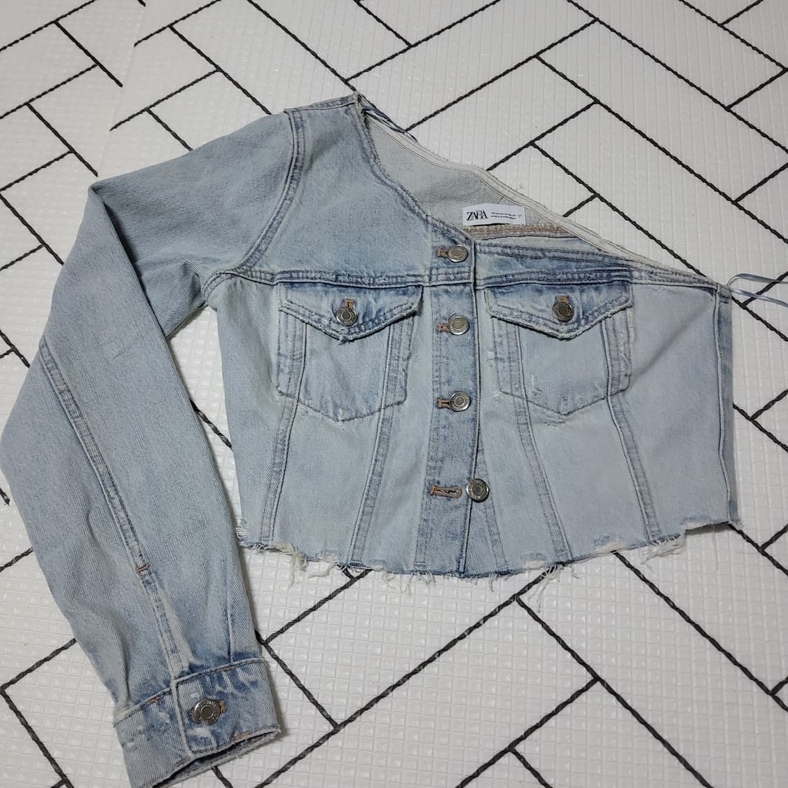 새상품 ZARA 자라 원숄더 비대칭 크롭 데님 탑 재킷 m 상품이미지2