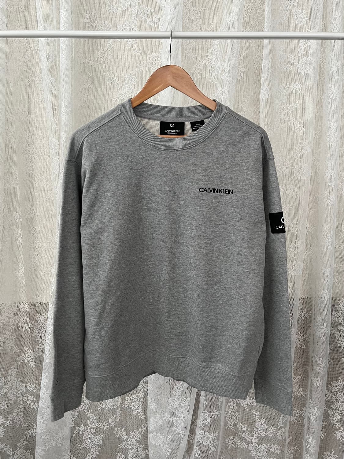 XL) 캘빈클라인 퍼포먼스 맨투맨 그레이 상품이미지1