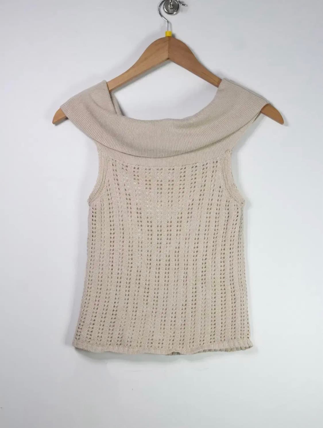 LIP SERVICE 립서비스 베이지 슬리브리스 니트 탑 상품이미지3