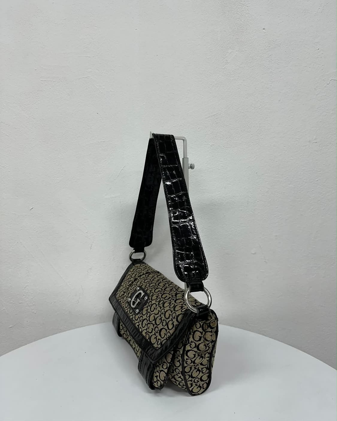 게스 아카이브 00s Y2K 패턴 숄더백 상품이미지3