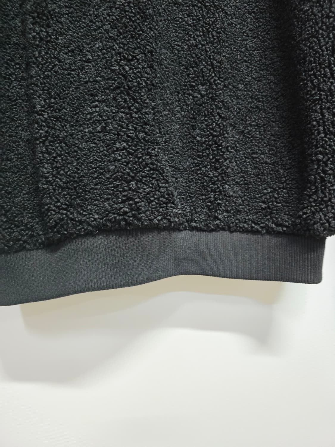 게스 블랙 뽀글이 플리스 집업 상품이미지8