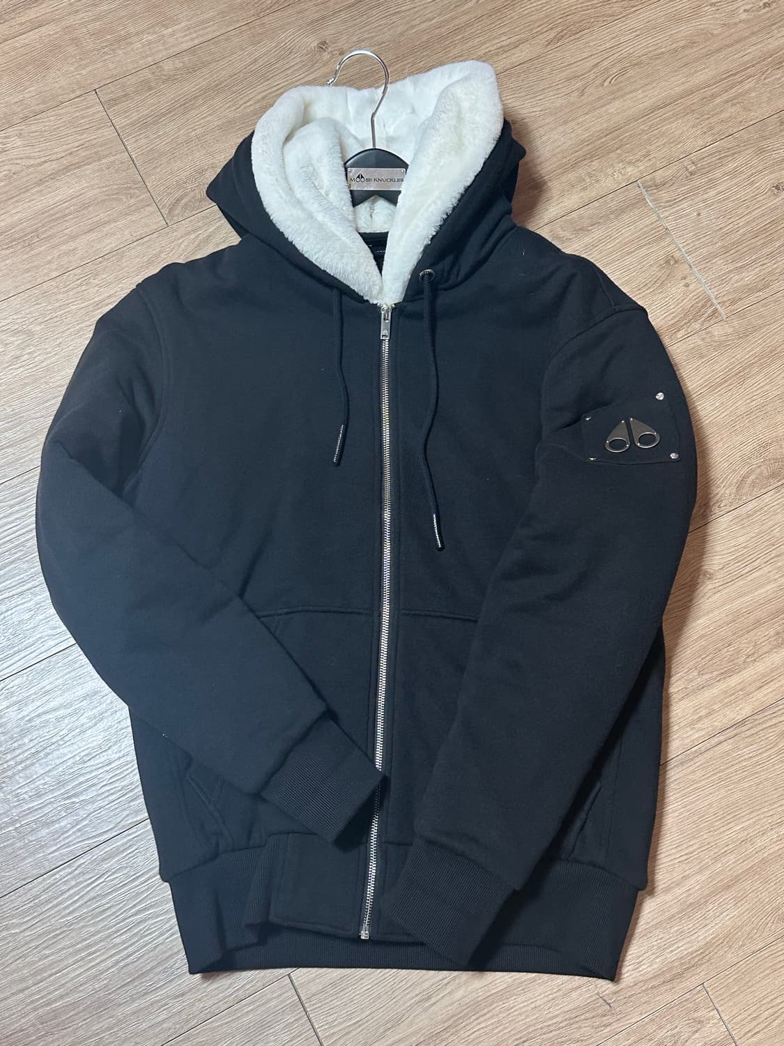 무스너클 19fw 버니스웨터 상품이미지1