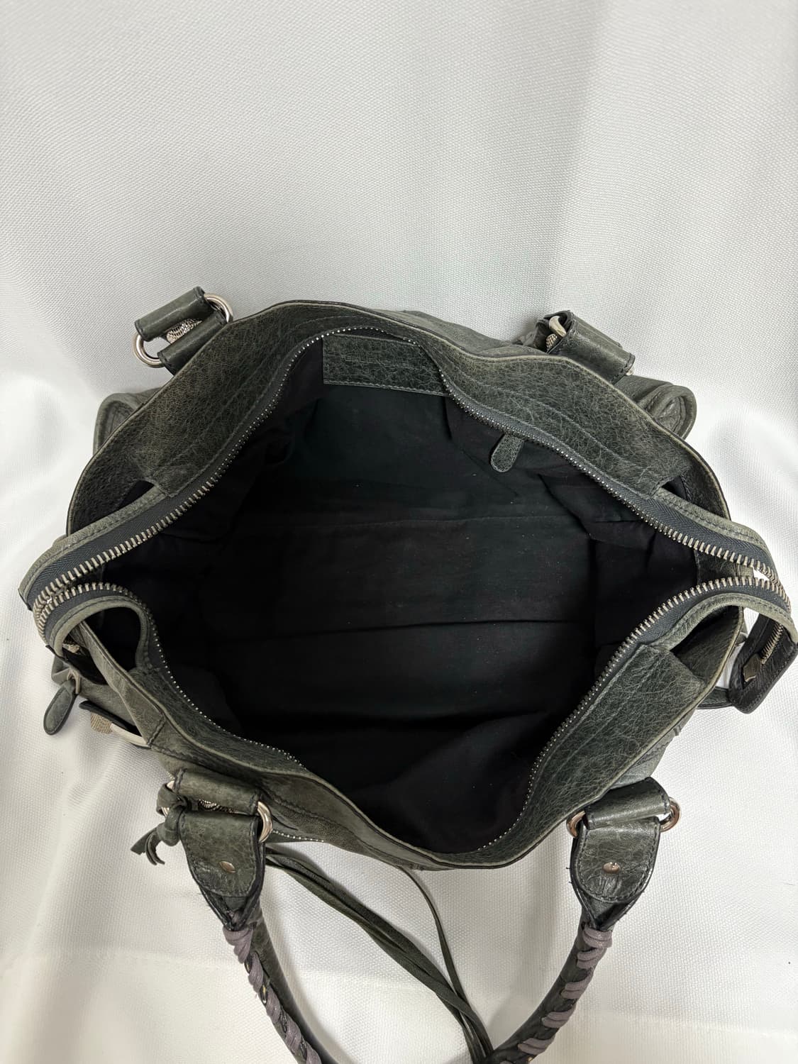 발렌시아가 자이언트 파트타임 모터백 그레이 상품이미지10