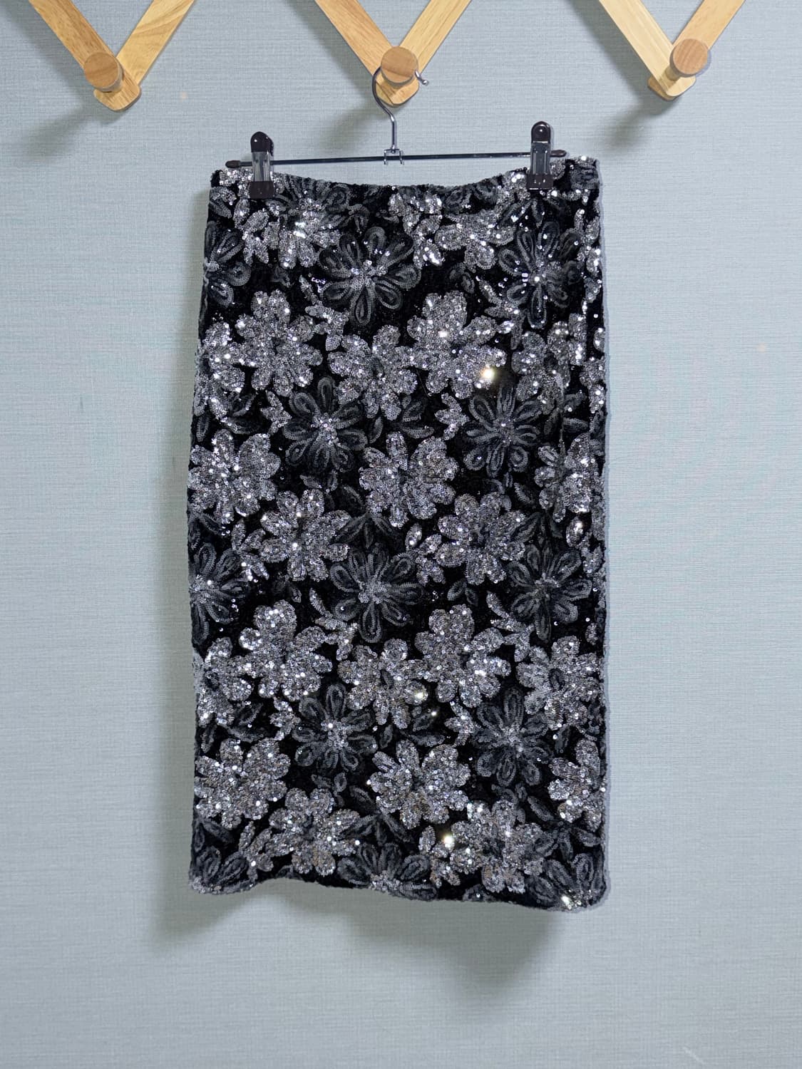 글리터 플라워 롱 스커트 상품이미지1