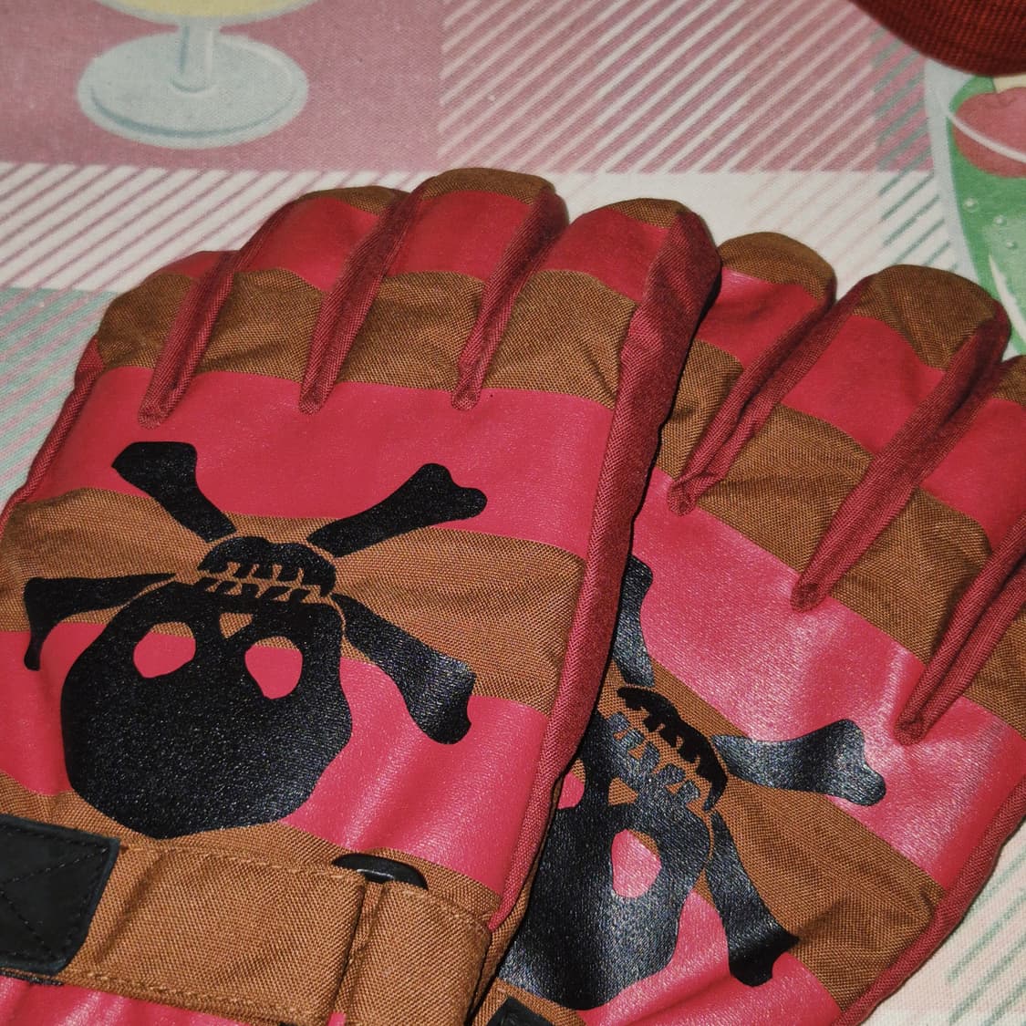 00s 비비안웨스트우드 패디드 스컬 글로브 상품이미지8