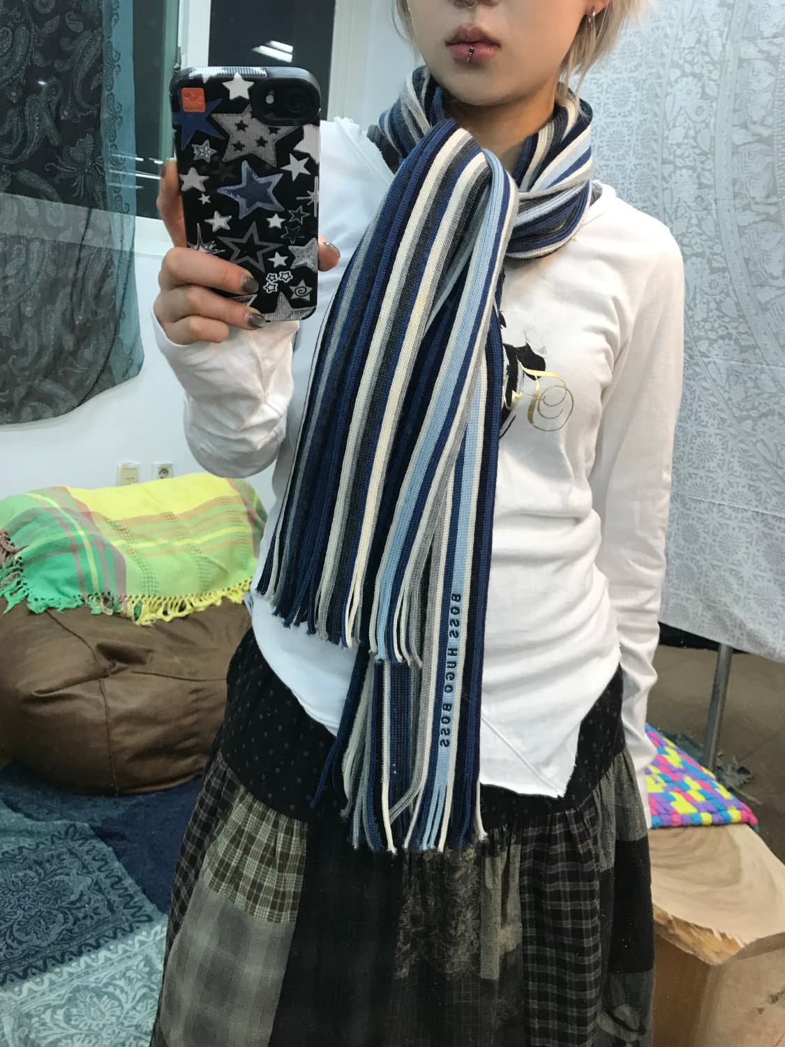 휴고보스 스트라이프 머플러 목도리  상품이미지1