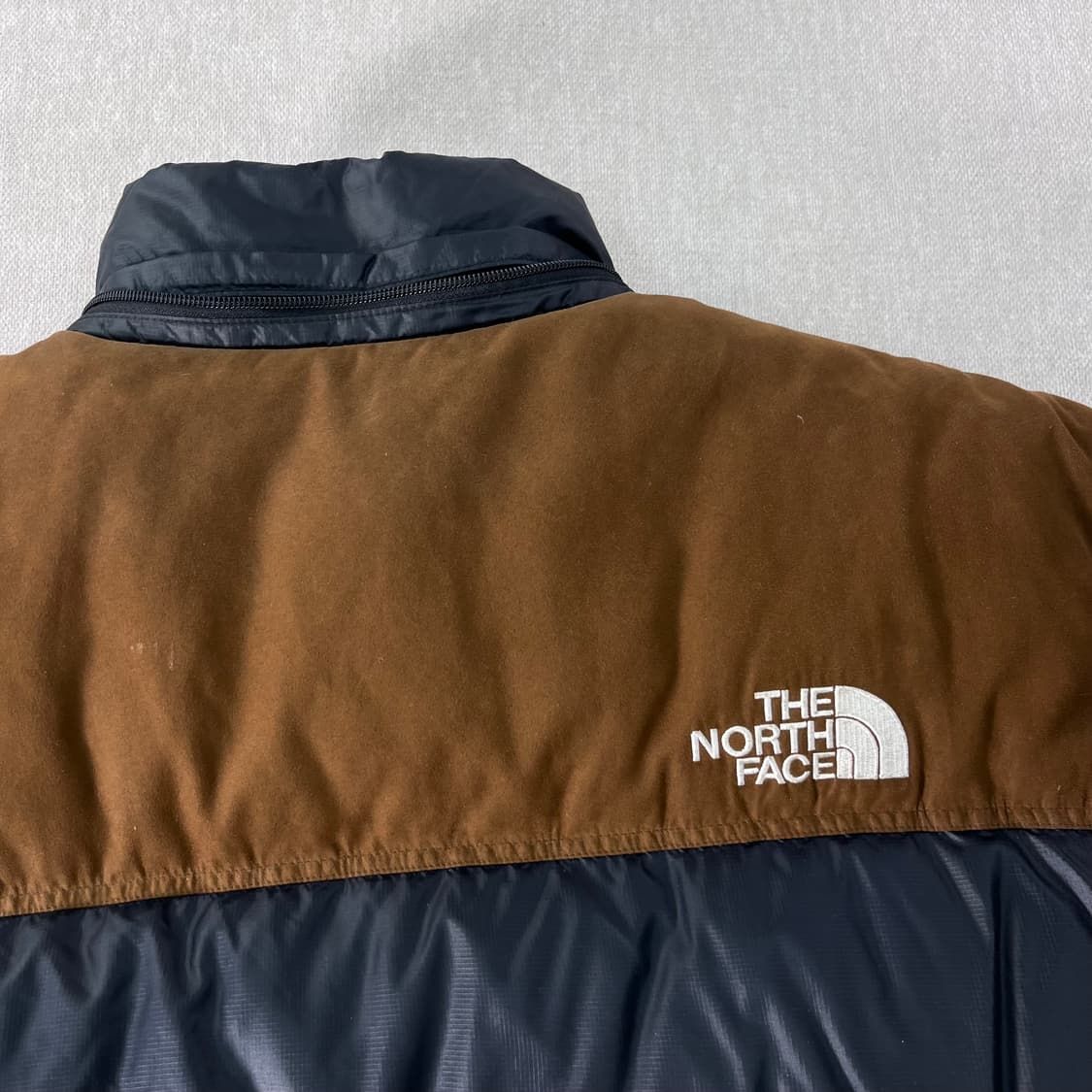 105 노스페이스 700 LTD 눕시 한정판 스웨이드 패딩 상품이미지7