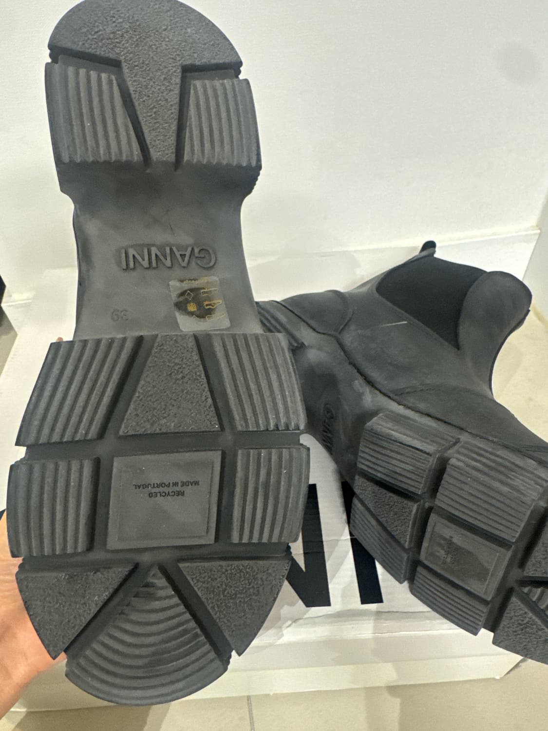 [새상품] GANNI 블랙 첼시 레인 러버 부츠 260 상품이미지7