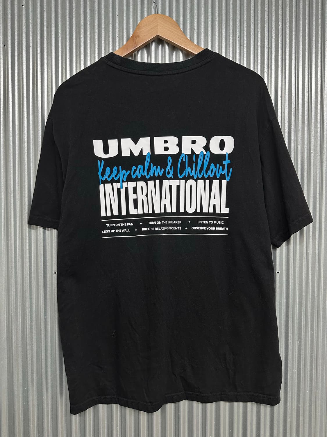 105(XL)  엄브로 로고 블랙 반팔 티셔츠 상품이미지2
