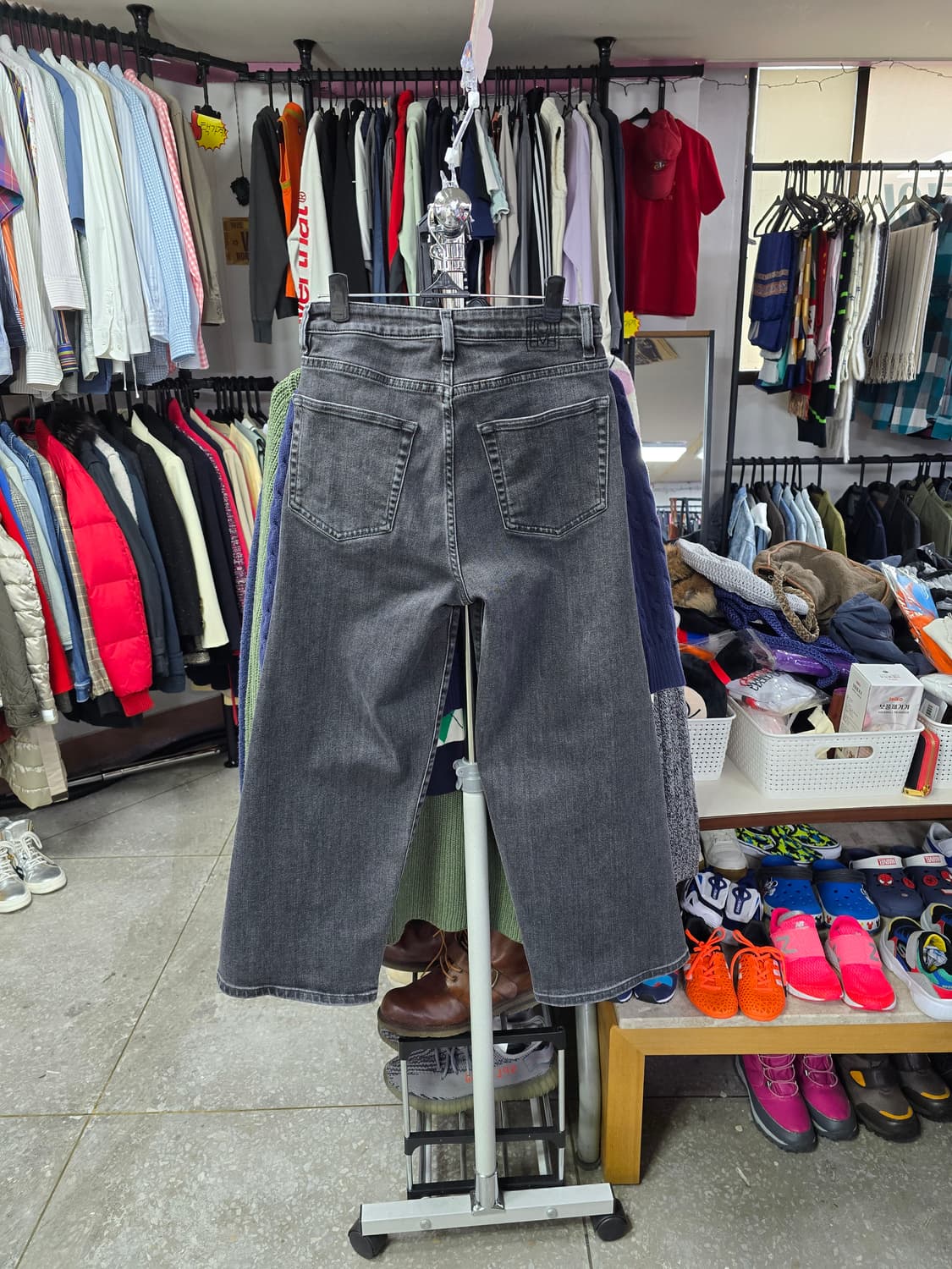 토템 워싱 블랙 데님 와이드팬츠 (1436) 상품이미지2