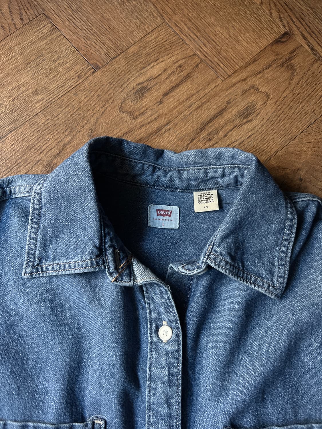 [L]리바이스 우먼스 오버핏 데님 셔츠 상품이미지2