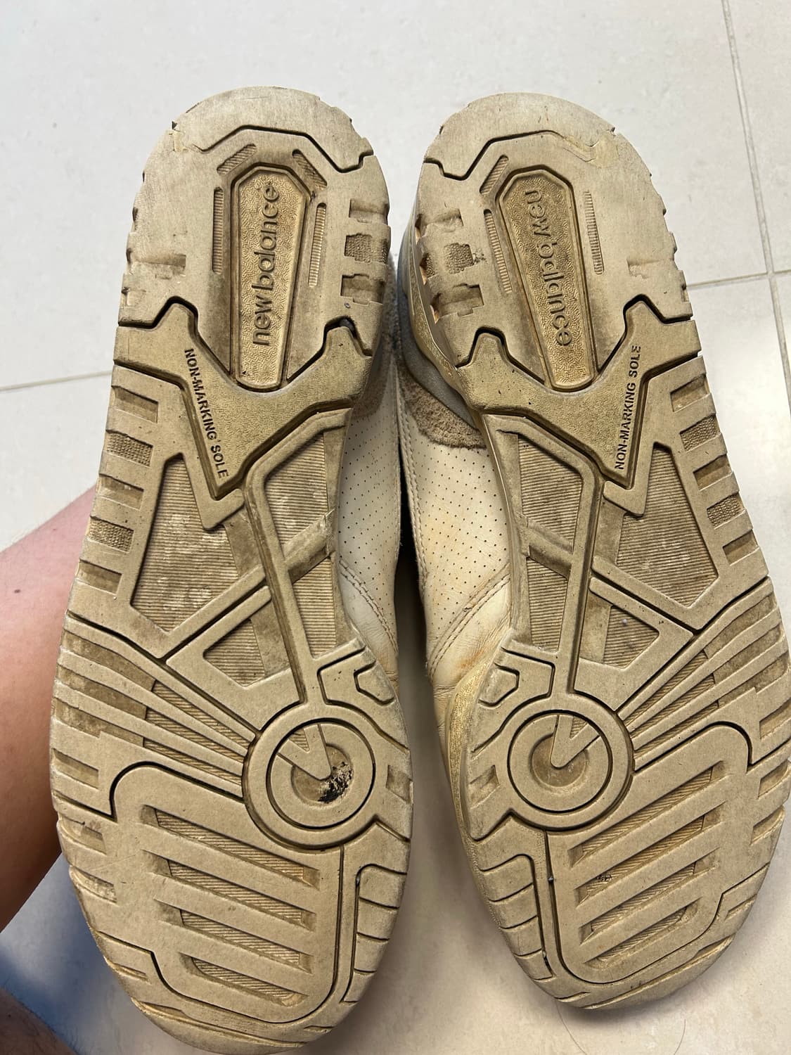 에메 레온 도르 뉴발란스 550 판매 상품이미지6