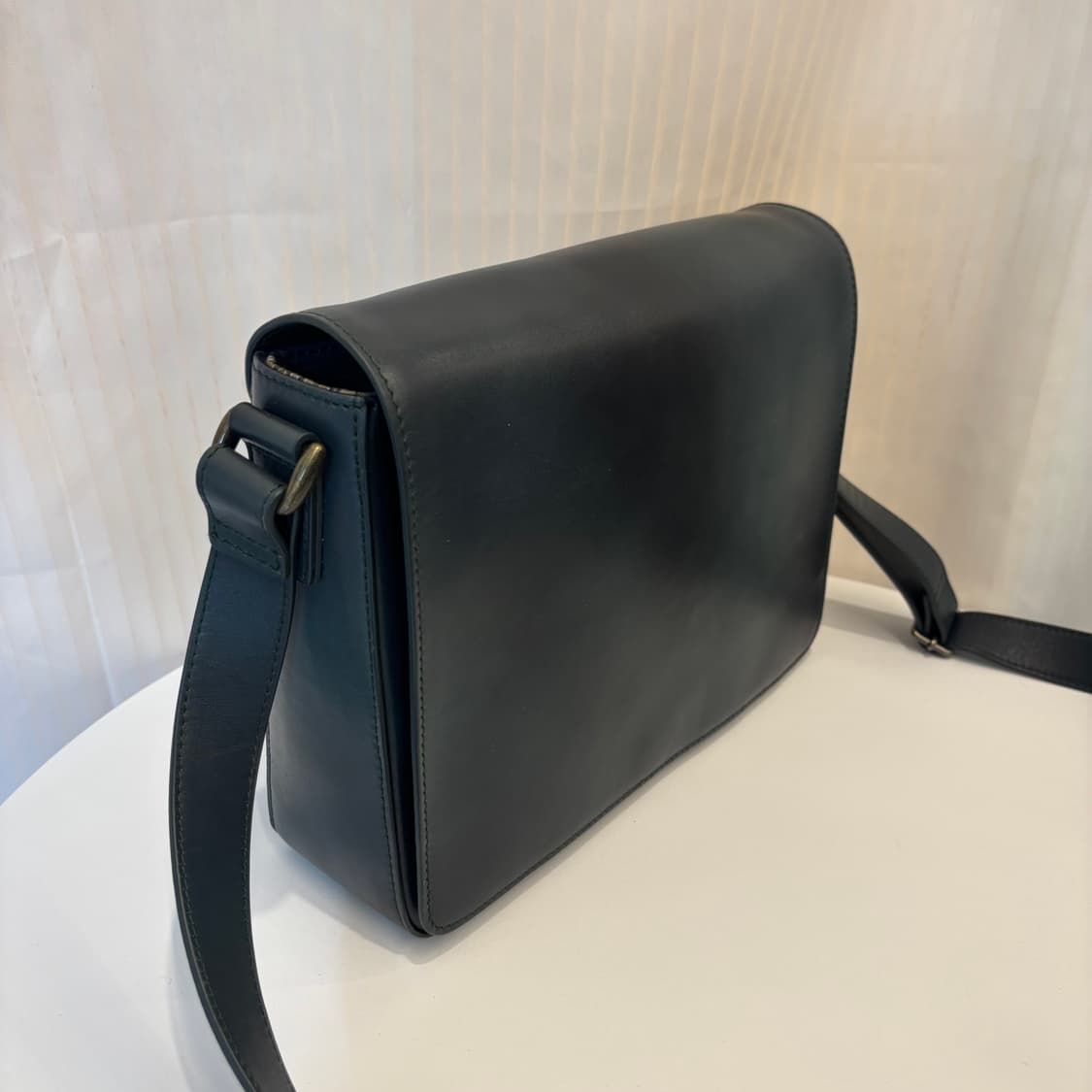 정품 MOTHERHOUSE 일본 가죽 크로스백     상품이미지4