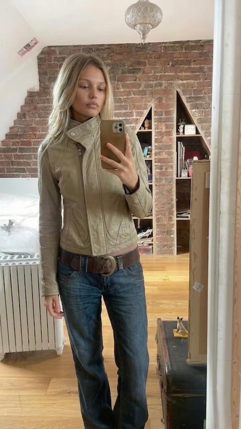 [시스템] 베이지 하이넥 램스킨 레더 라이더 자켓 상품이미지1