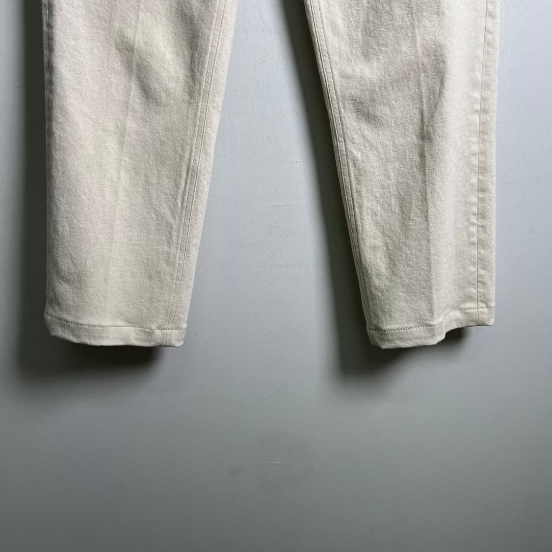 솔리드옴므 크림 테이퍼드 컷 데님 팬츠 32 상품이미지5