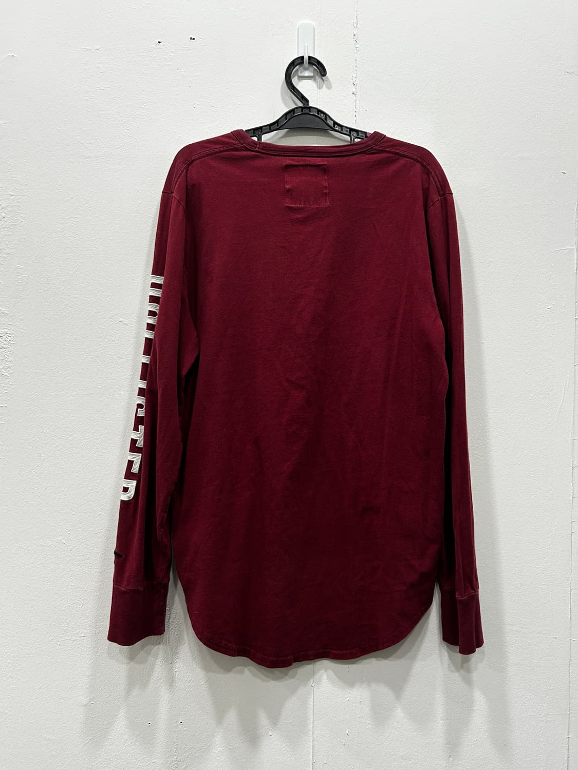 홀리스터 버건디 롱슬리브 긴팔티 남성 M 상품이미지2