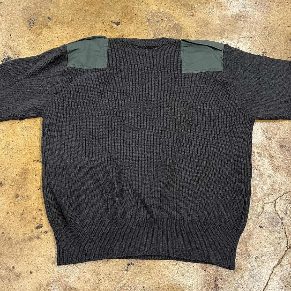 [정품/44] 코만도 밀리터리 패치 니트 b16 상품이미지4