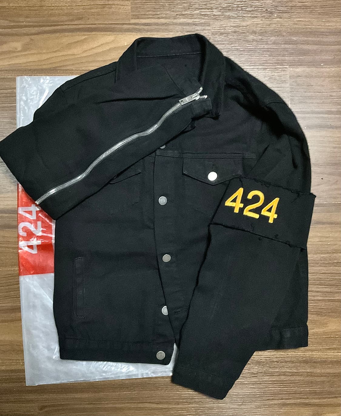 424 FOURTWOFOUR 블랙 데님 지퍼 트러커 자켓 S 상품이미지1