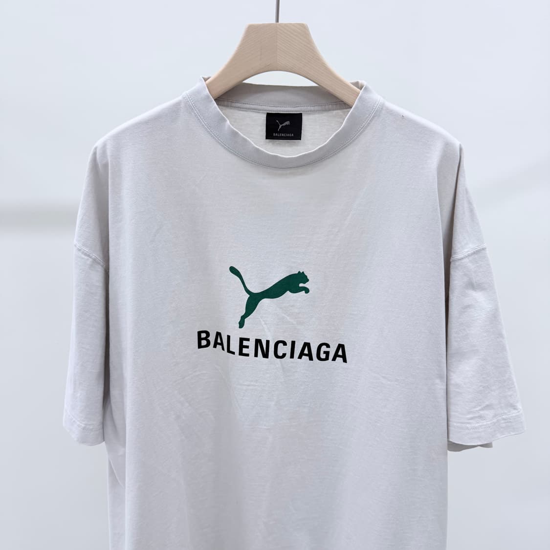 [A급/3] 25ss 발렌시아가 x 푸마 반팔 티셔츠 화이트 상품이미지2