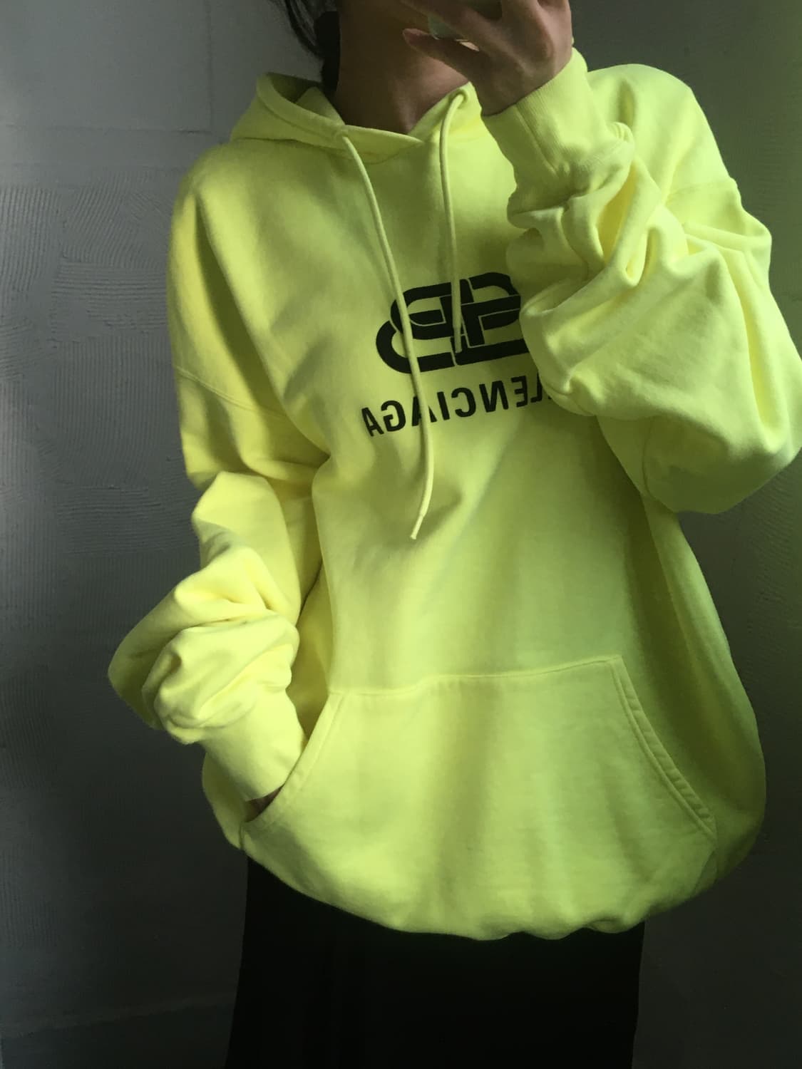 Balenciaga 발렌시아가 BB로고 네온 오버핏 후드티 상품이미지1