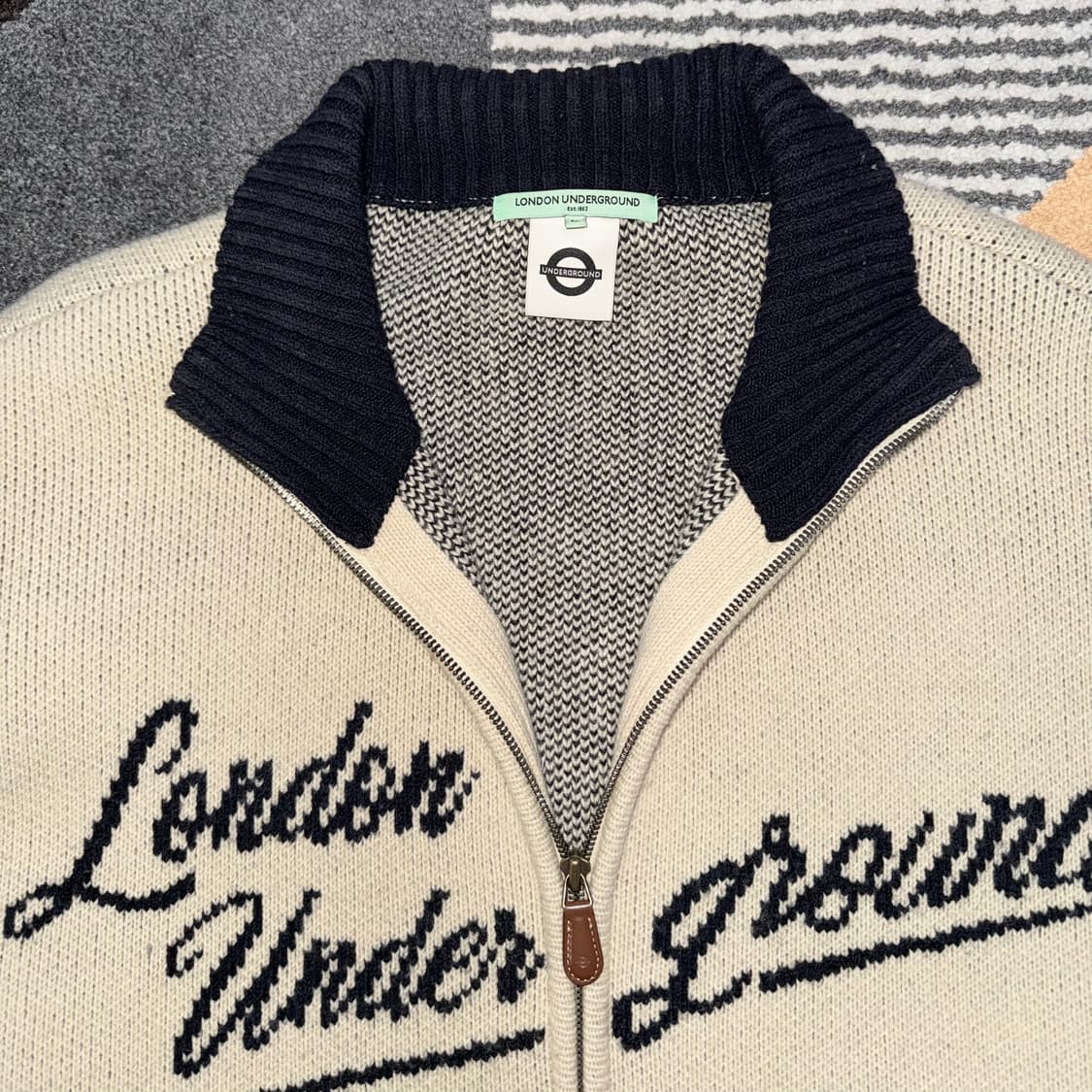 [L] 런던언더그라운드 자카드 집업 가디건 상품이미지2