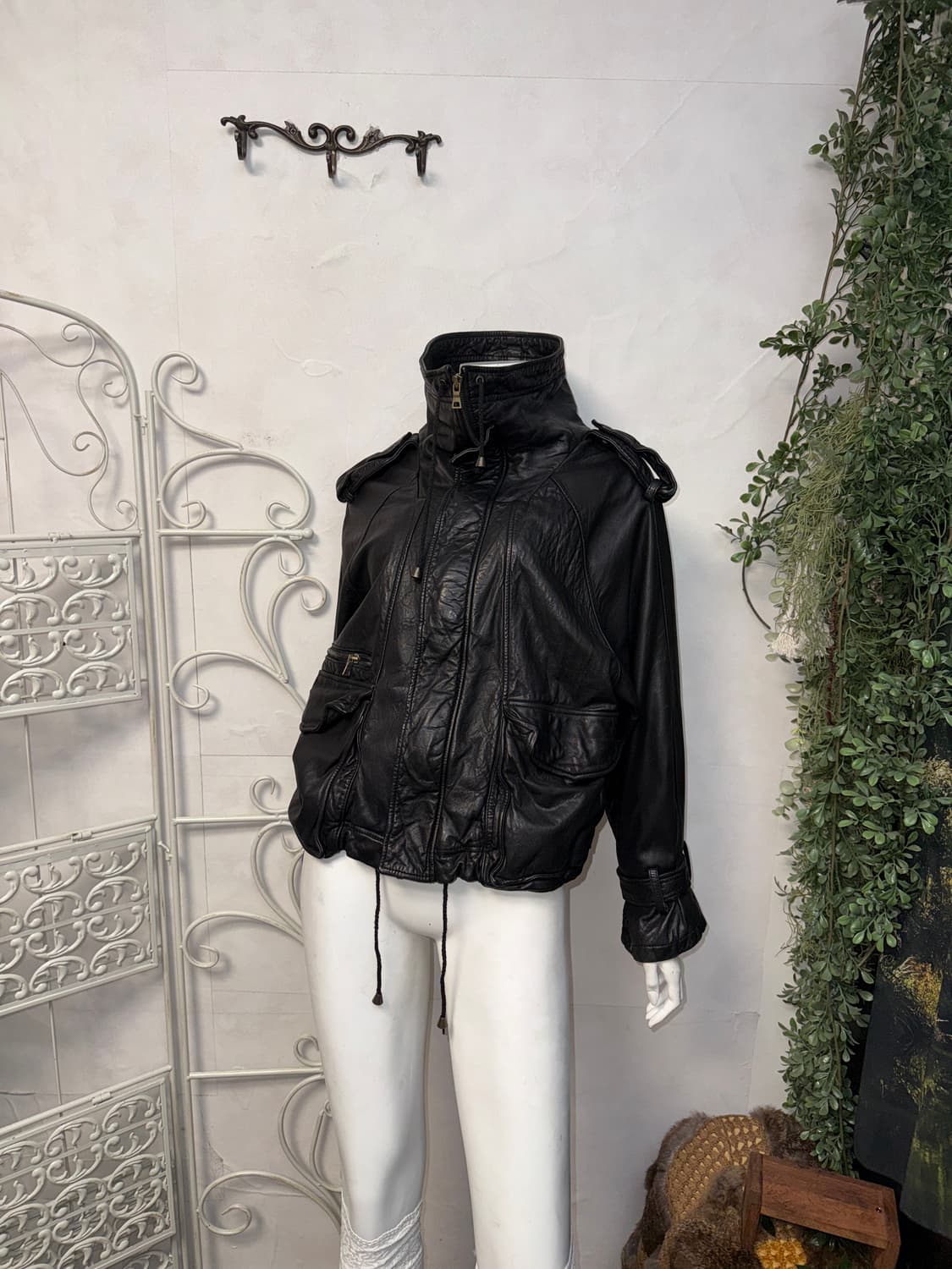 Black lamb skin high neck bomber  상품이미지4