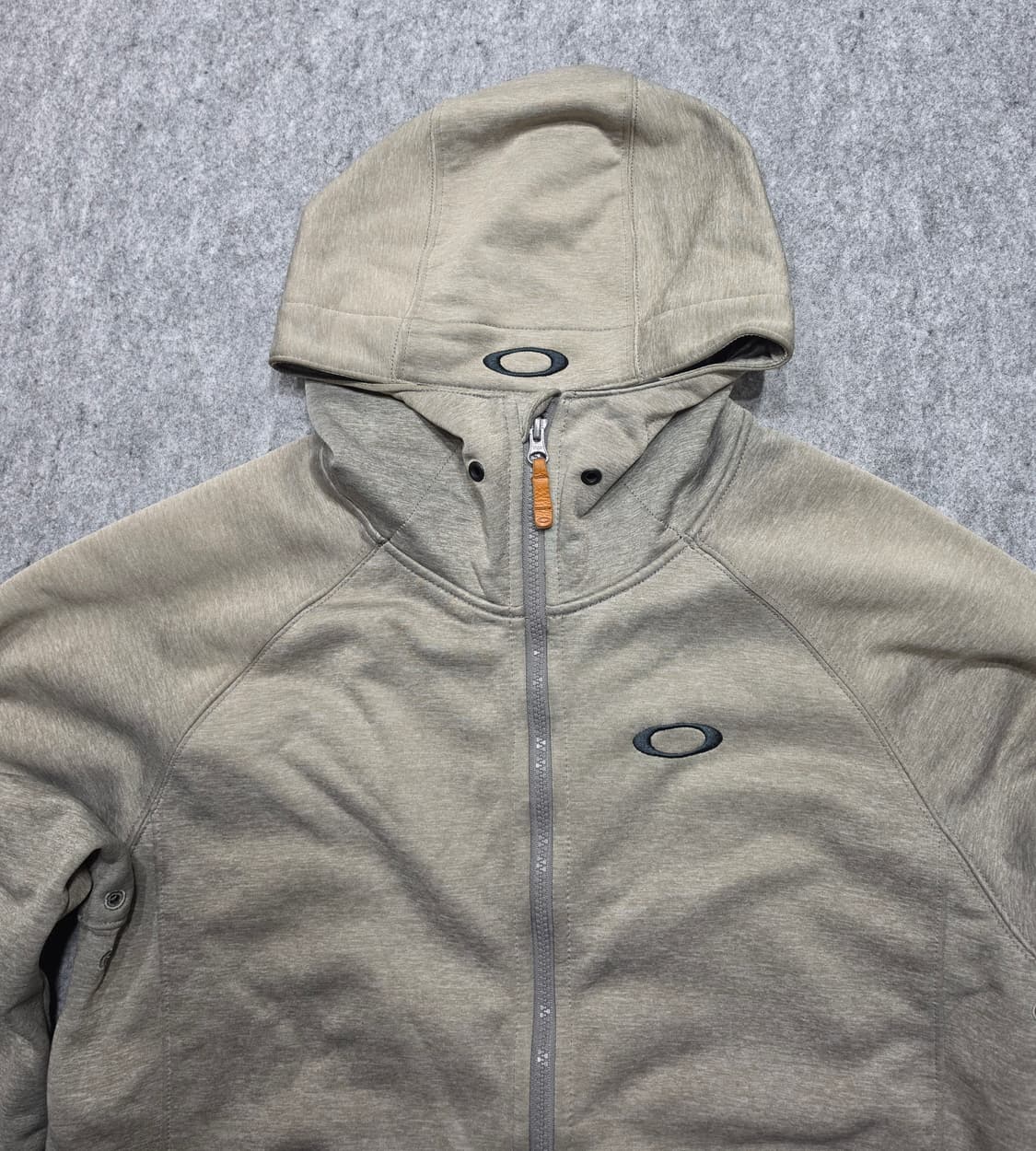 오클리 빈티지 테크니컬 풀집 후드집업 M 상품이미지4