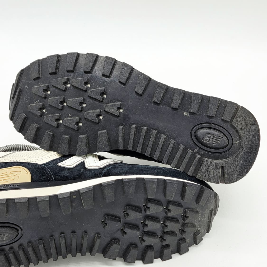  뉴발란스 574 레거시 블랙 앙고라 (225 D)  상품이미지3