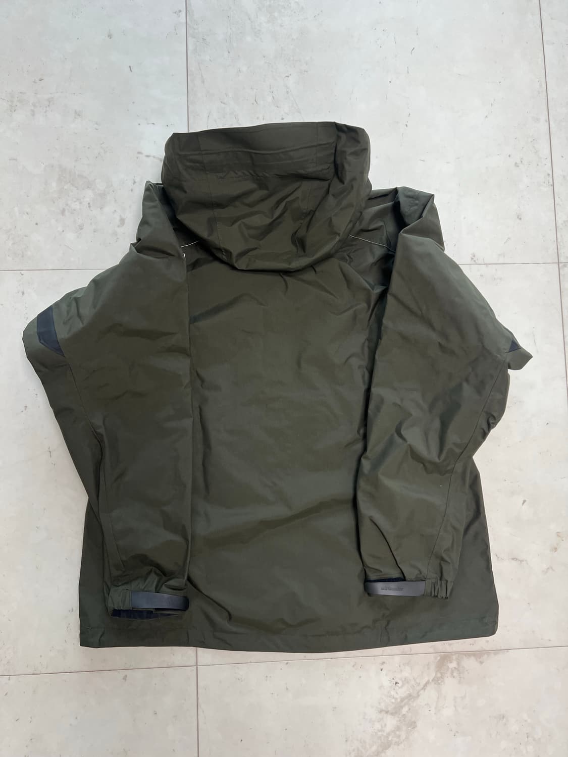 앤드원더 2.5L hiker rain jacket 카키 L 중고 판매 상품이미지2