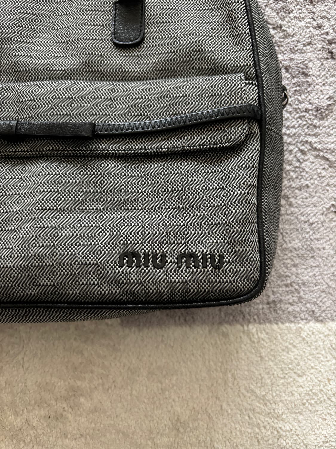 미우미우 아카이브 백 상품이미지2