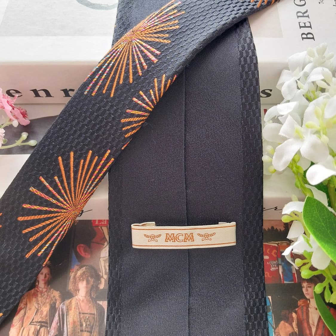 엠씨엠 실크 블랙 불꽃 모티브 패턴 넥타이 9.2cm A+등급 K2218 상품이미지6