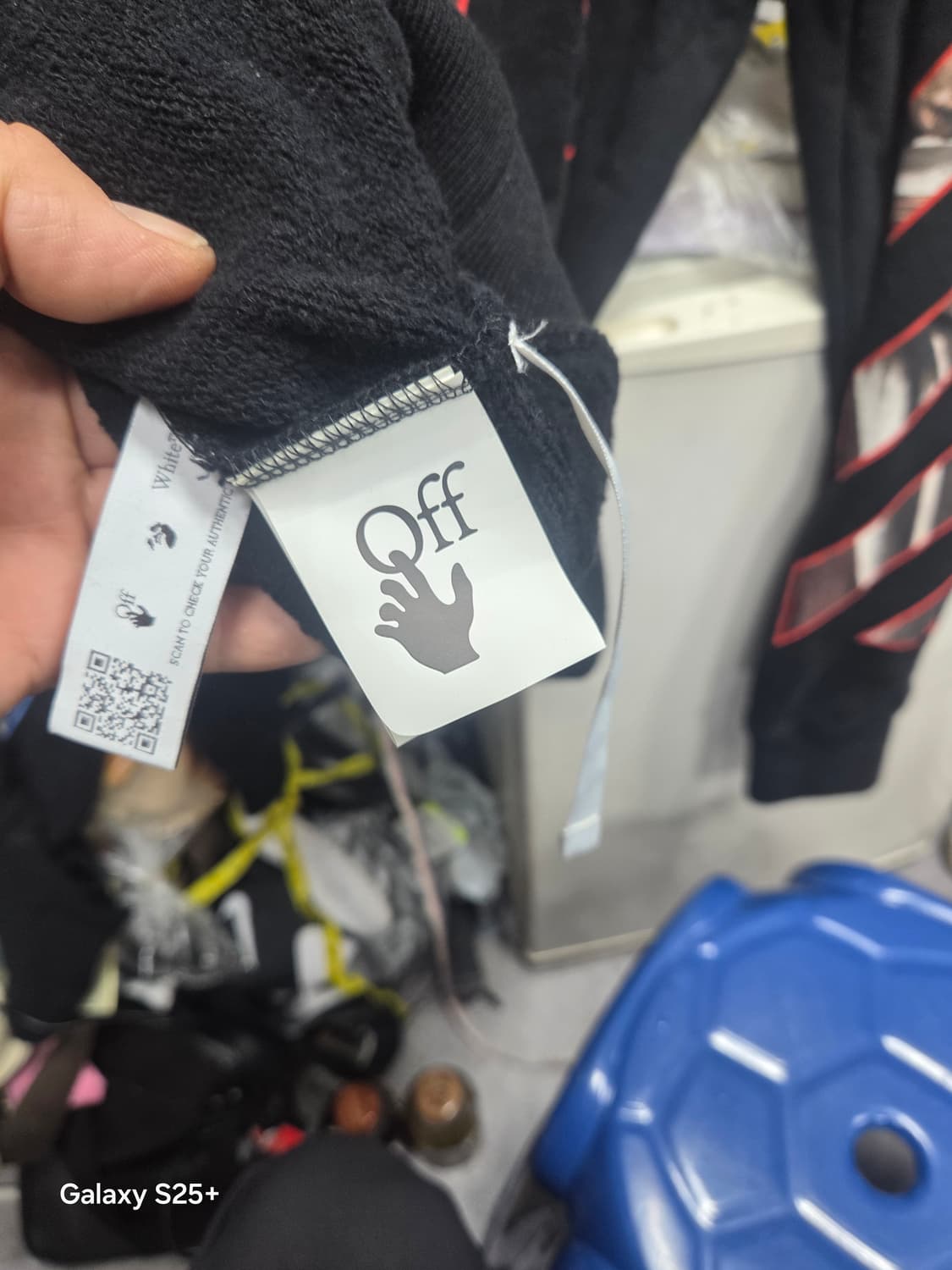 오프 화이트  카라바조   맨투맨   상품이미지6