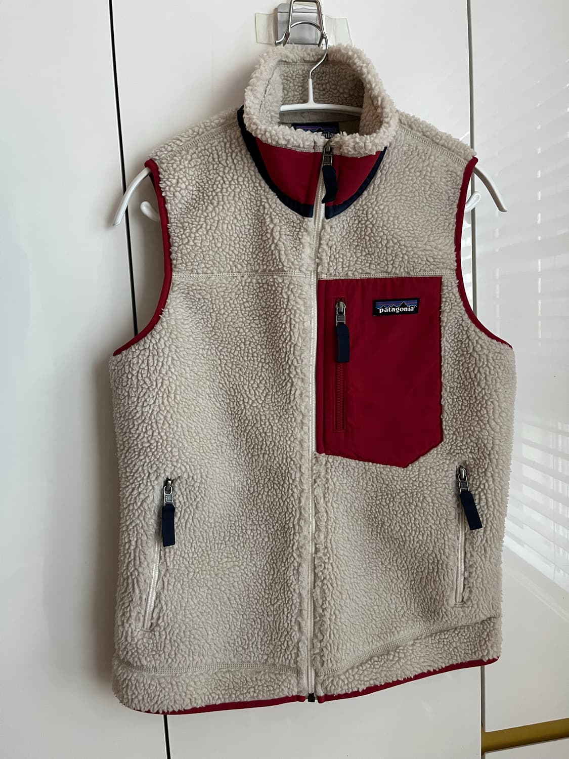 파타고니아 / 레트로X 베스트 우먼 / 아이보리레드 상품이미지1