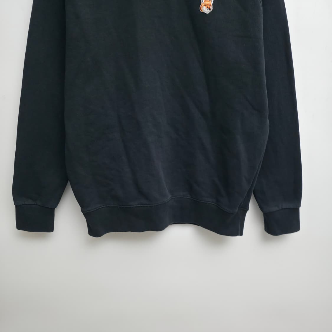 [L] 메종키츠네 블랙 맨투맨 상품이미지3