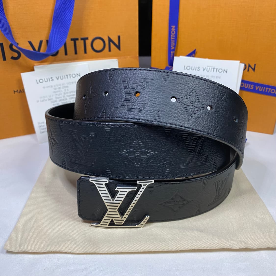 [24SS,풀구성]루이비통 LV 쉐도우 40MM 리버서블 모노그램 벨트 상품이미지4
