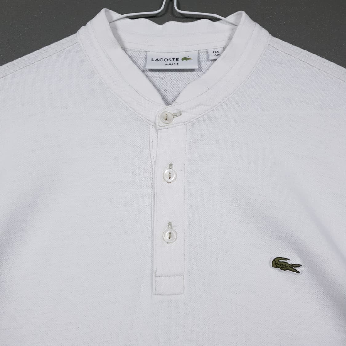 110) 라코스테 남성 헨리넥 변형 반팔 카라티 폴로 셔츠 화이트 슬림핏 상품이미지5