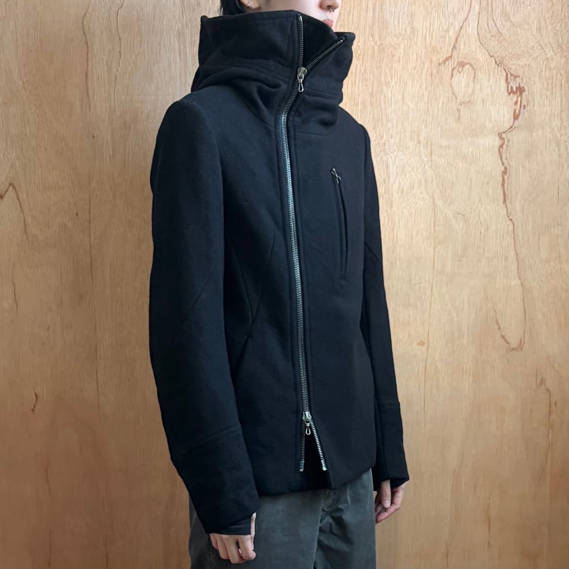 카즈유키쿠마가이 비대칭 집업 울 자켓 상품이미지2