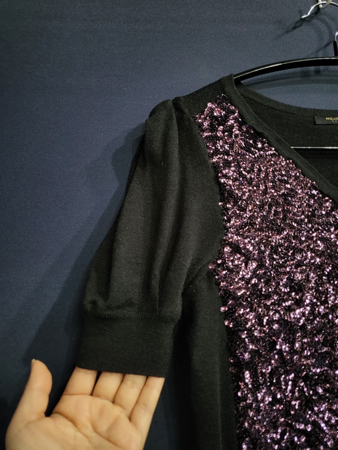 모조에스핀 뉴욕 스팽글 브이넥 니트 상품이미지2