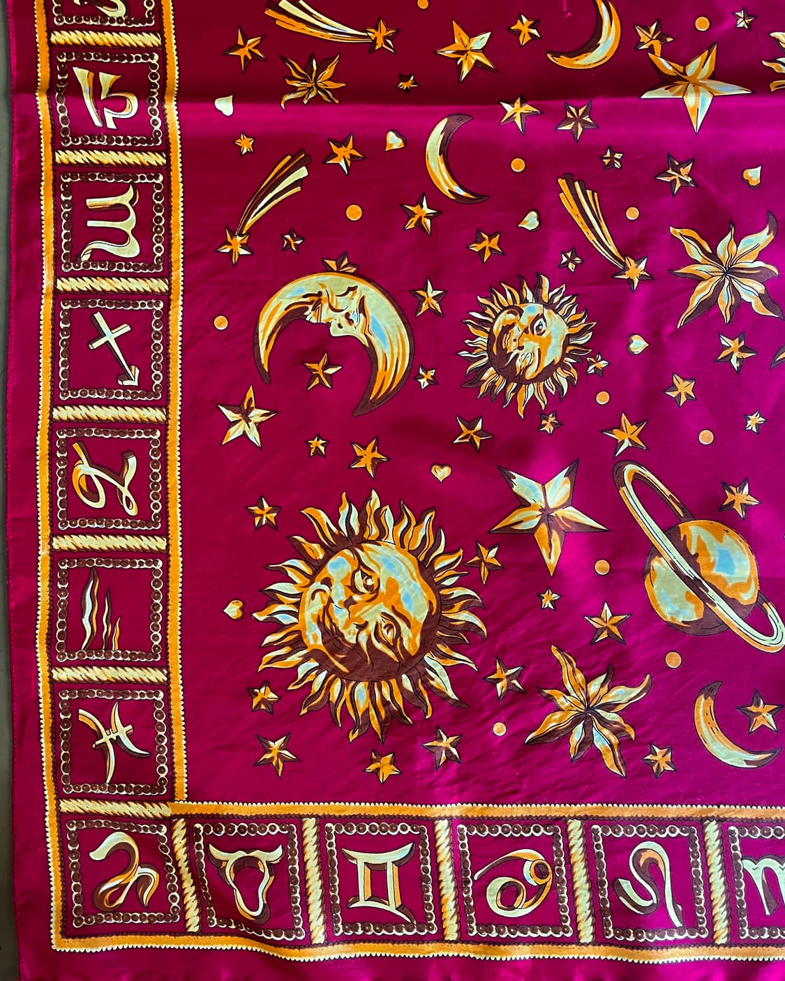 Indian Vintage Occult Pattern Silk Scarf 상품이미지7