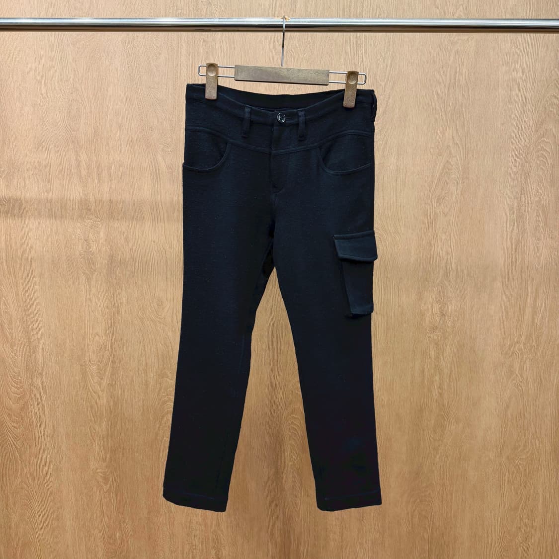 요지 야마모토 울 팬츠 사이드 카고 포켓 디테일 스트레이트핏 블랙 상품이미지2