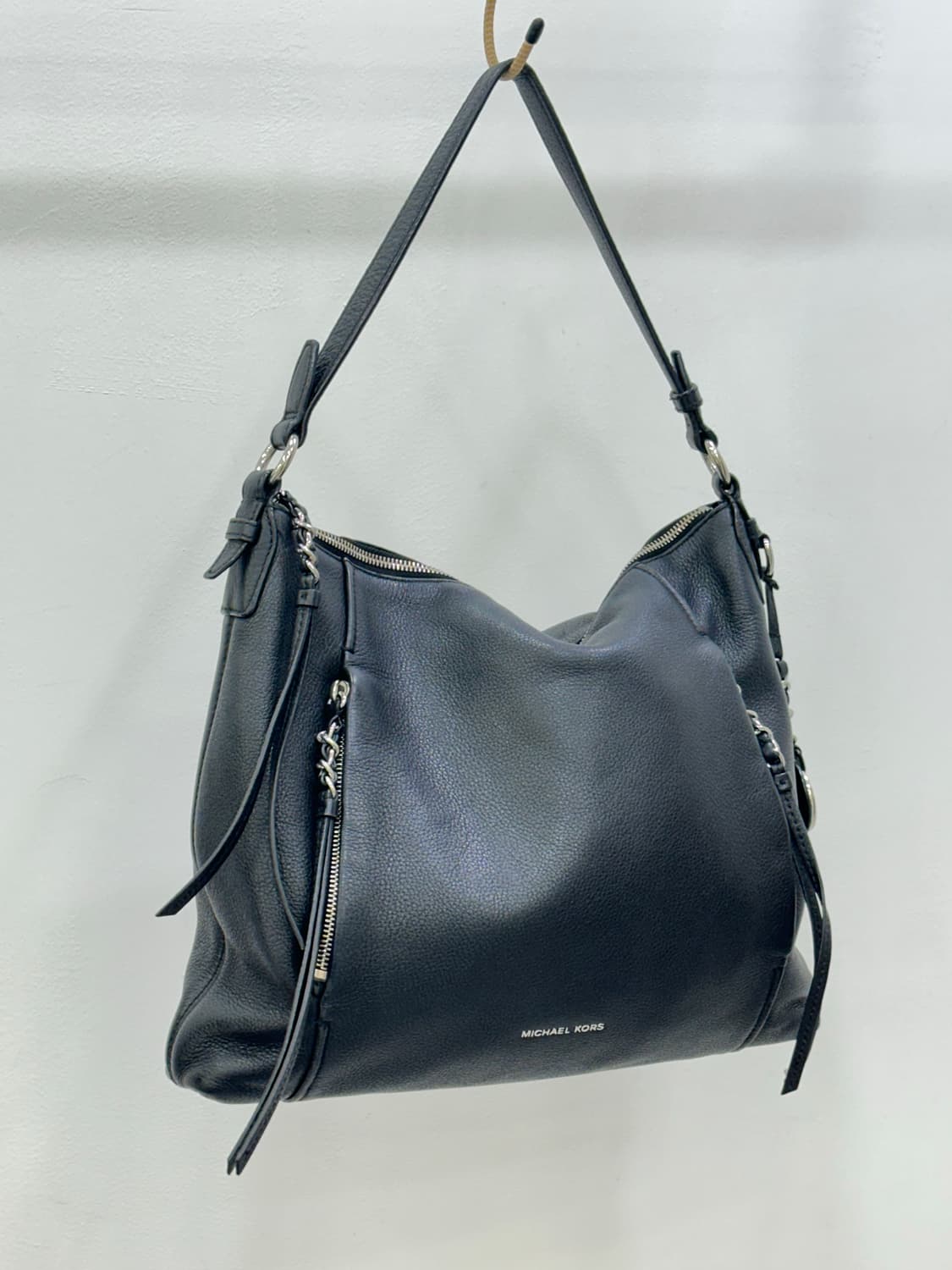 마이클 코어스 가죽 숄더백 상품이미지1