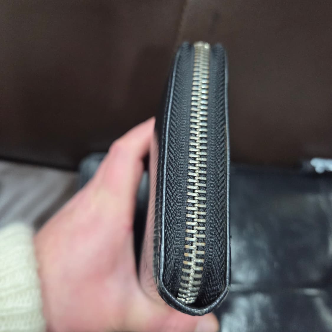 루이비통 에삐 지퍼 장지갑 상품이미지4