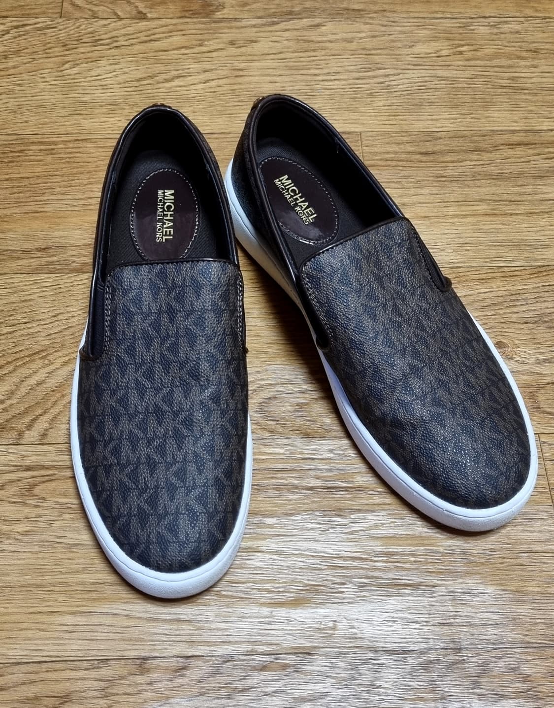 마이클 코어스 시그니처 슬립온 상품이미지1
