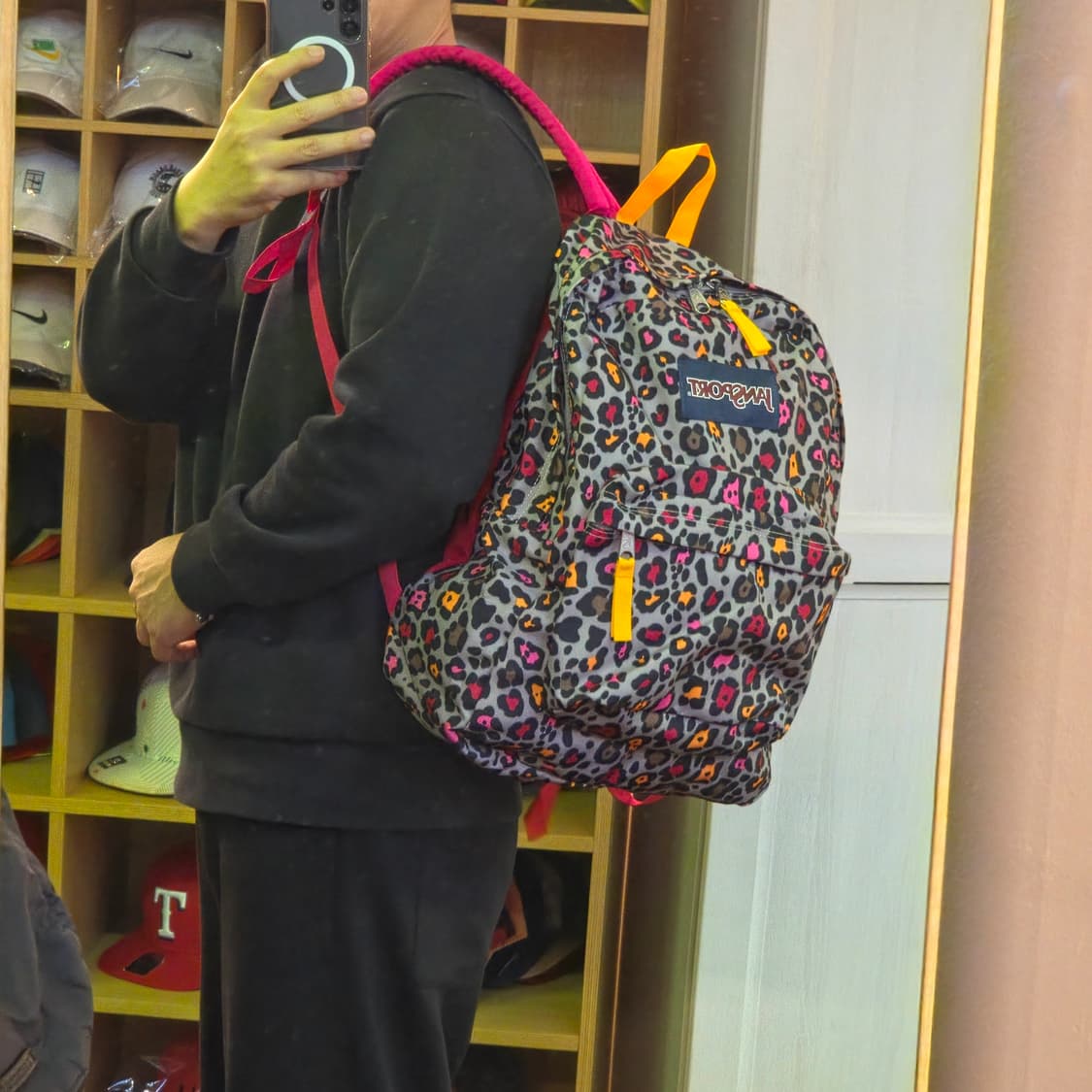 잔스포츠 슈퍼브레이크 레오파드 호피 무늬 백팩 상품이미지2